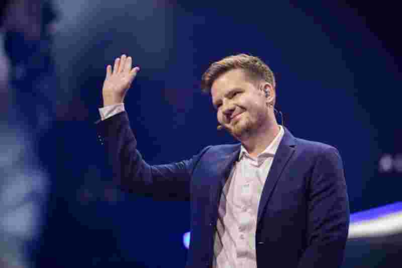 他像捕手那 他像捕手那